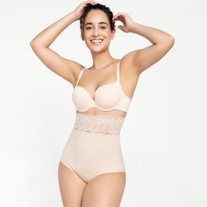 Faja modeladora con algodón y tecnología powernet, blonda siliconada