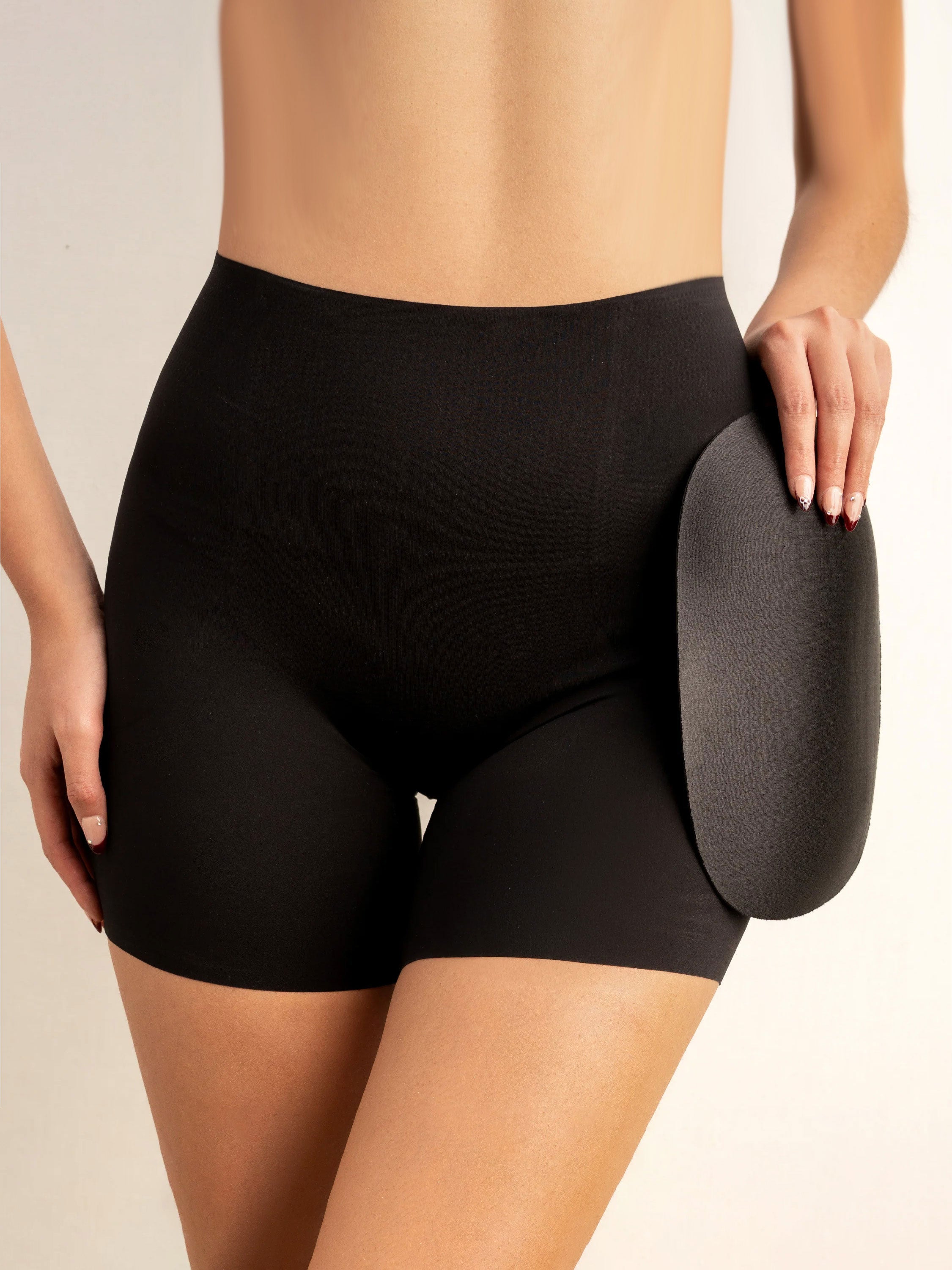 BOXER DE DAMA CON RELLENO SIN COSTURA X UND